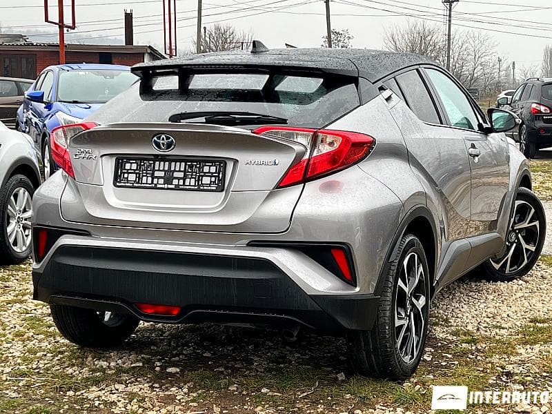 2017 Toyota C-HR — Miniatură 4