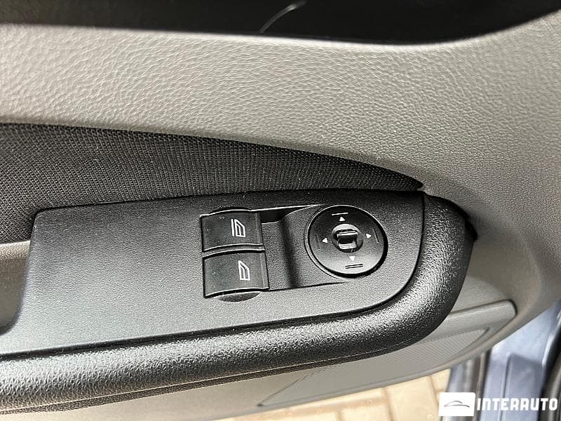 2011 Ford Focus — Miniatură 6
