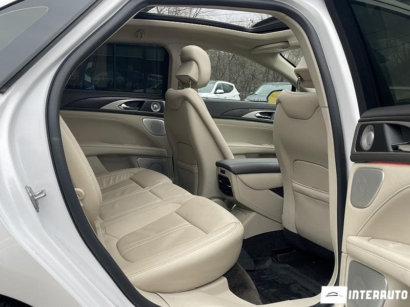2017 Lincoln MKZ — Miniatură 24