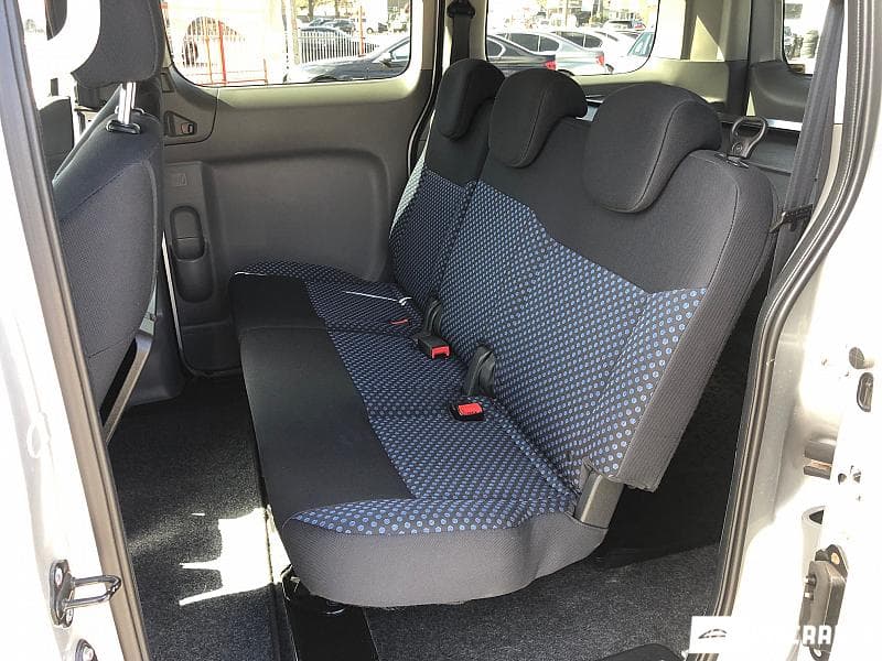 2012 Nissan NV200 — Miniatură 13