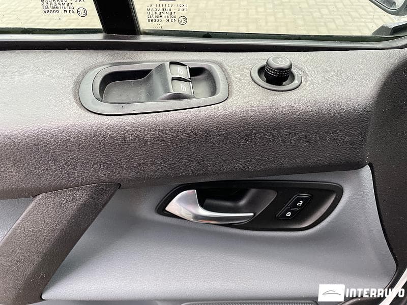 2013 Ford Transit — Miniatură 10