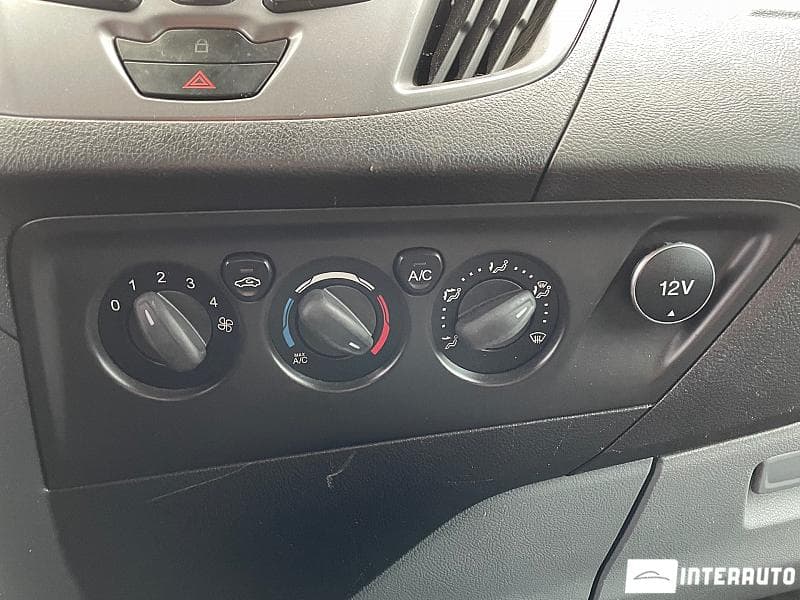 2013 Ford Transit — Miniatură 16