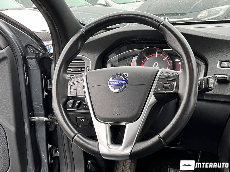 2016 Volvo V 60 — Miniatură 8