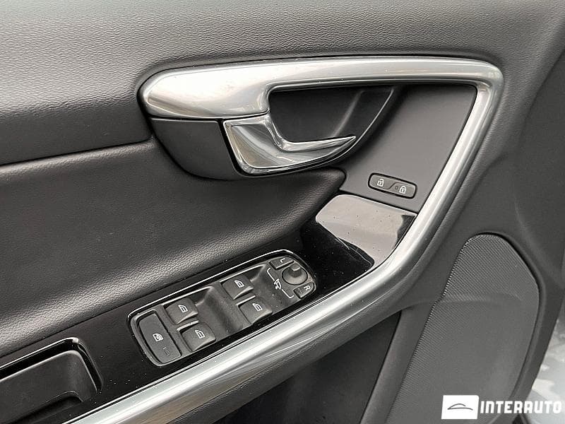 2016 Volvo V 60 — Miniatură 6