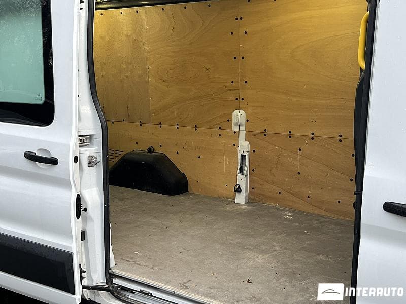 2016 Ford Transit — Miniatură 6