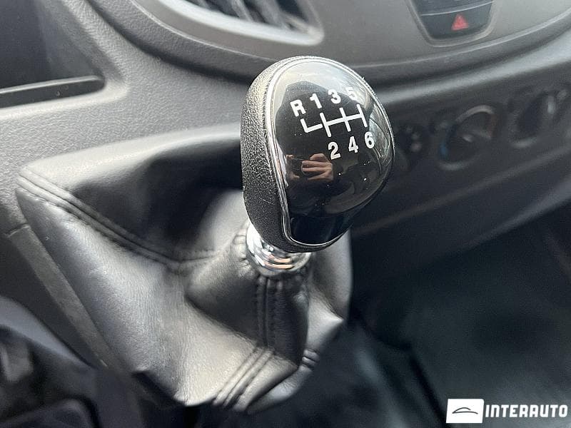 2016 Ford Transit — Miniatură 11