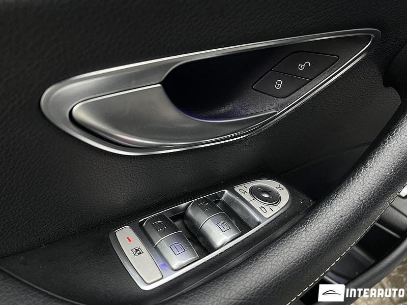 2017 Mercedes E 220 — Miniatură 10