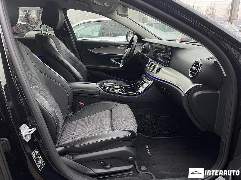 2017 Mercedes E 220 — Miniatură 18