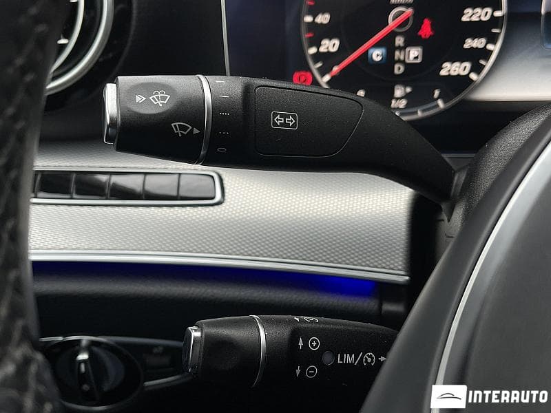 2017 Mercedes E 220 — Miniatură 14