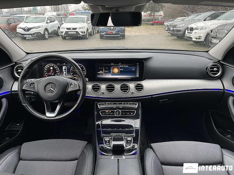 2017 Mercedes E 220 — Miniatură 12