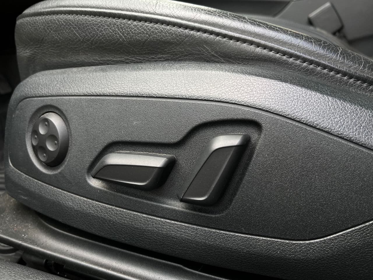 Audi A4 2016 — Миниатюра 8