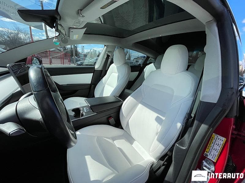 Tesla Model 3 2020 — Миниатюра 10