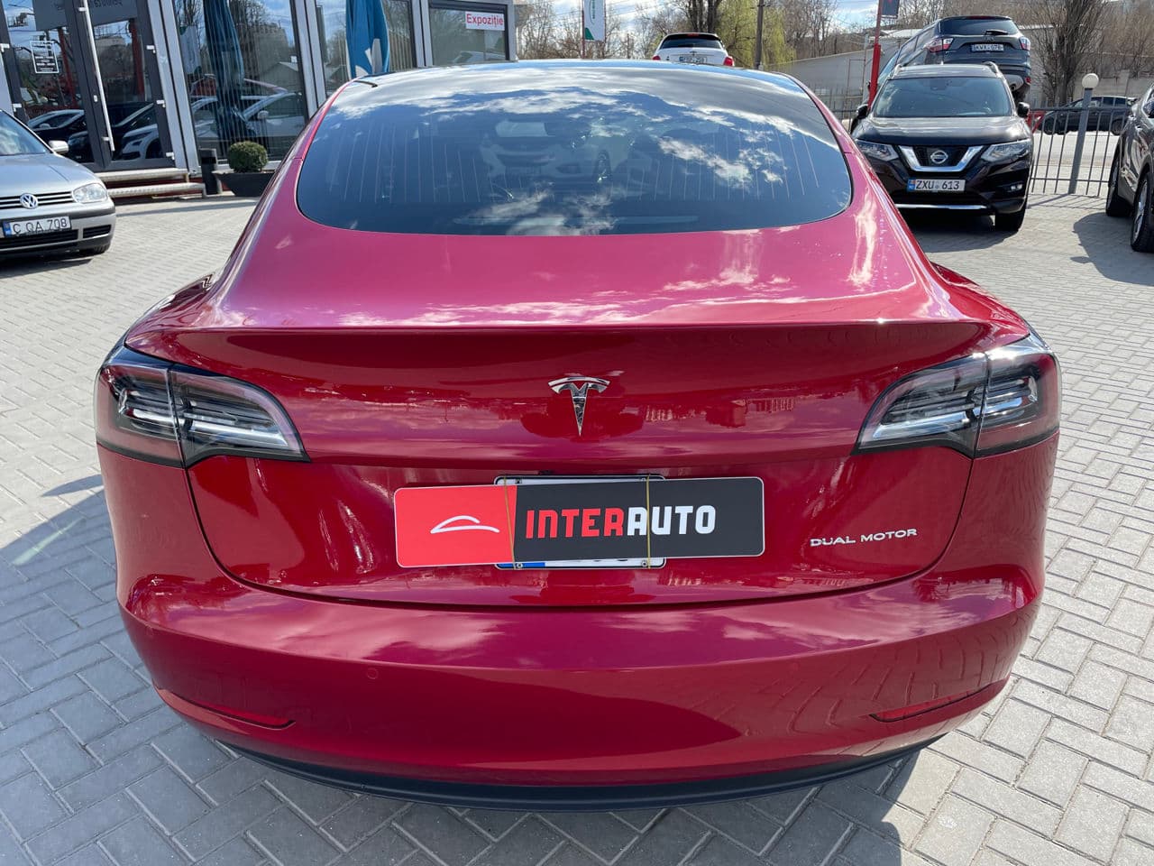 Tesla Model 3 2020 — Миниатюра 5