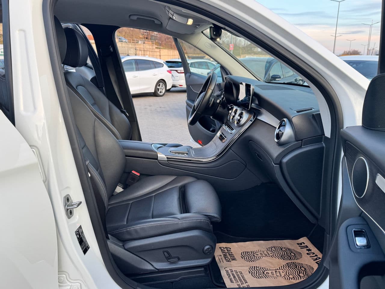 Mercedes GLC 220d 2022 — Миниатюра 17