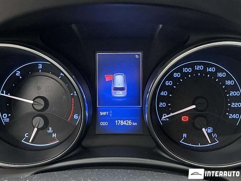 2016 Toyota Auris — Miniatură 11