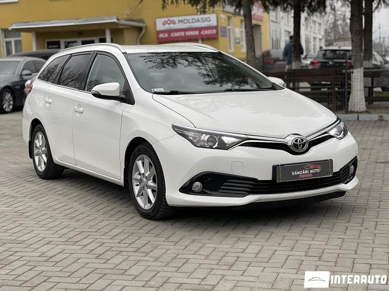 2016 Toyota Auris — Miniatură 5