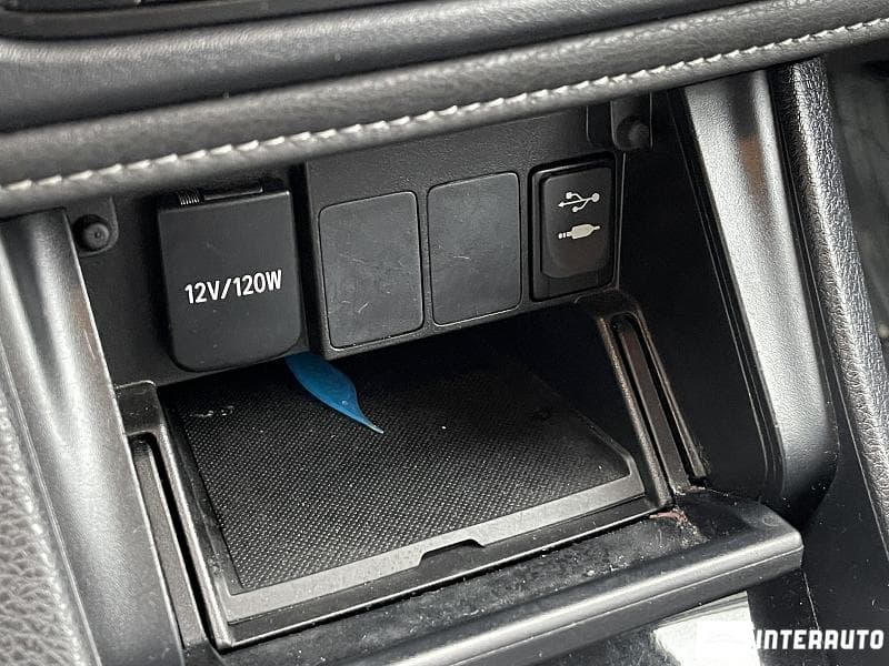 2016 Toyota Auris — Miniatură 15