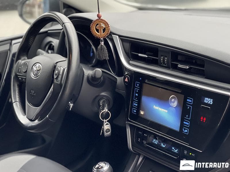 2016 Toyota Auris — Miniatură 17