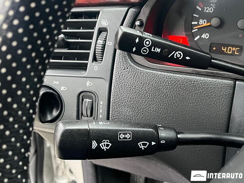 2001 Mercedes E 200 — Miniatură 14