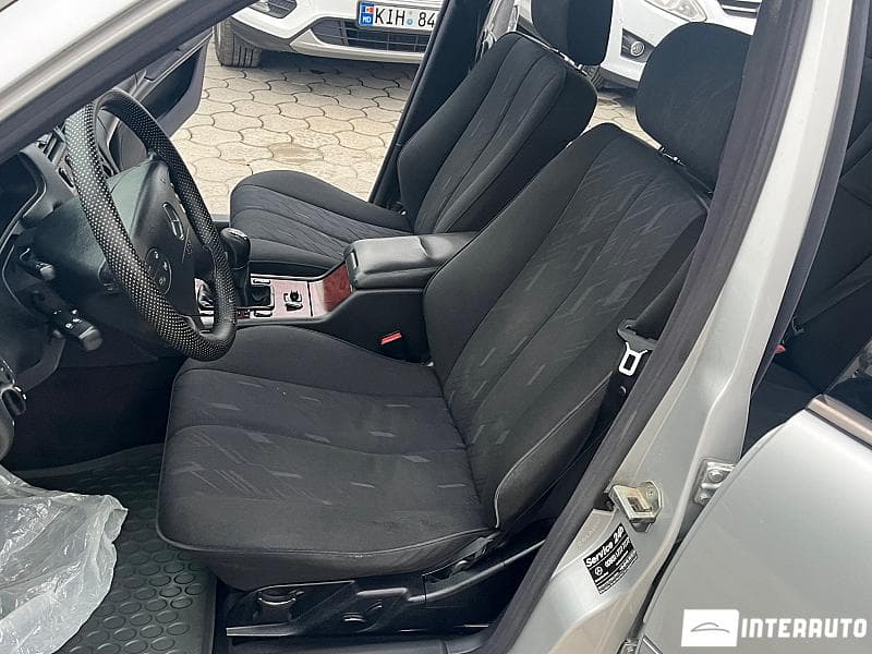 2001 Mercedes E 200 — Miniatură 5