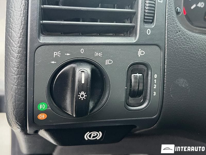 2001 Mercedes E 200 — Miniatură 13