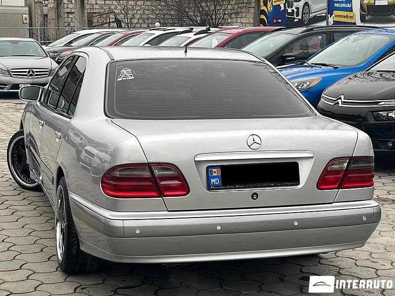 2001 Mercedes E 200 — Miniatură 4