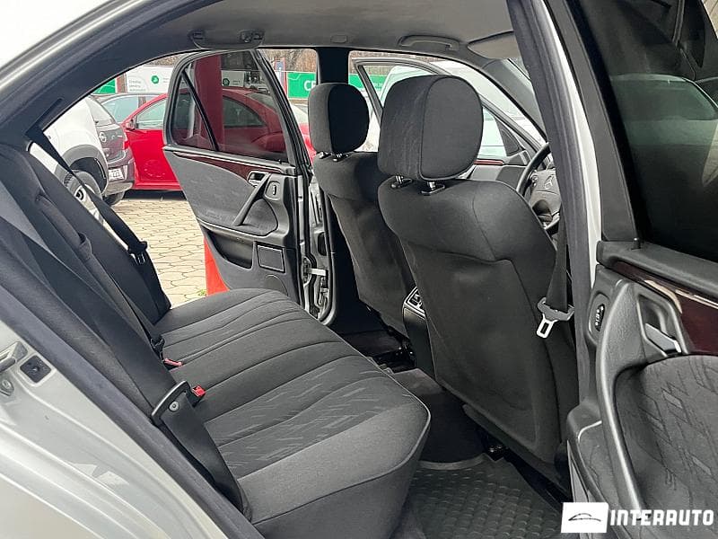 2001 Mercedes E 200 — Miniatură 11