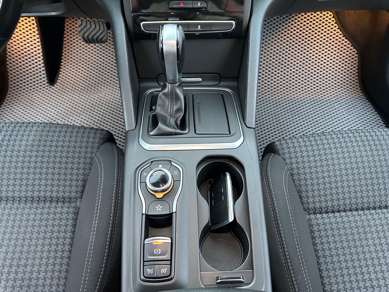 Renault Talisman 2016 — Миниатюра 12