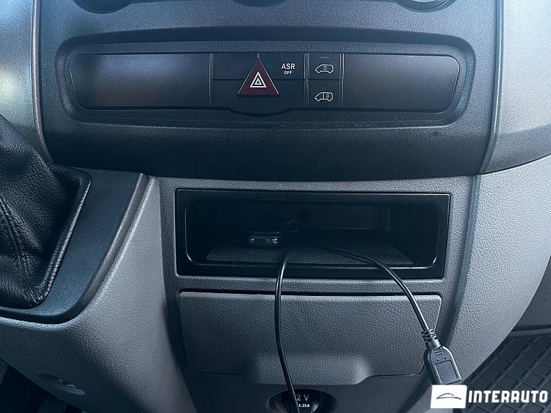 Mercedes Sprinter 2015 — Миниатюра 16