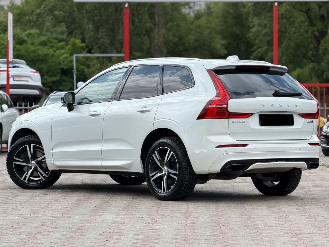 Volvo XC 60 2017 — Миниатюра 3