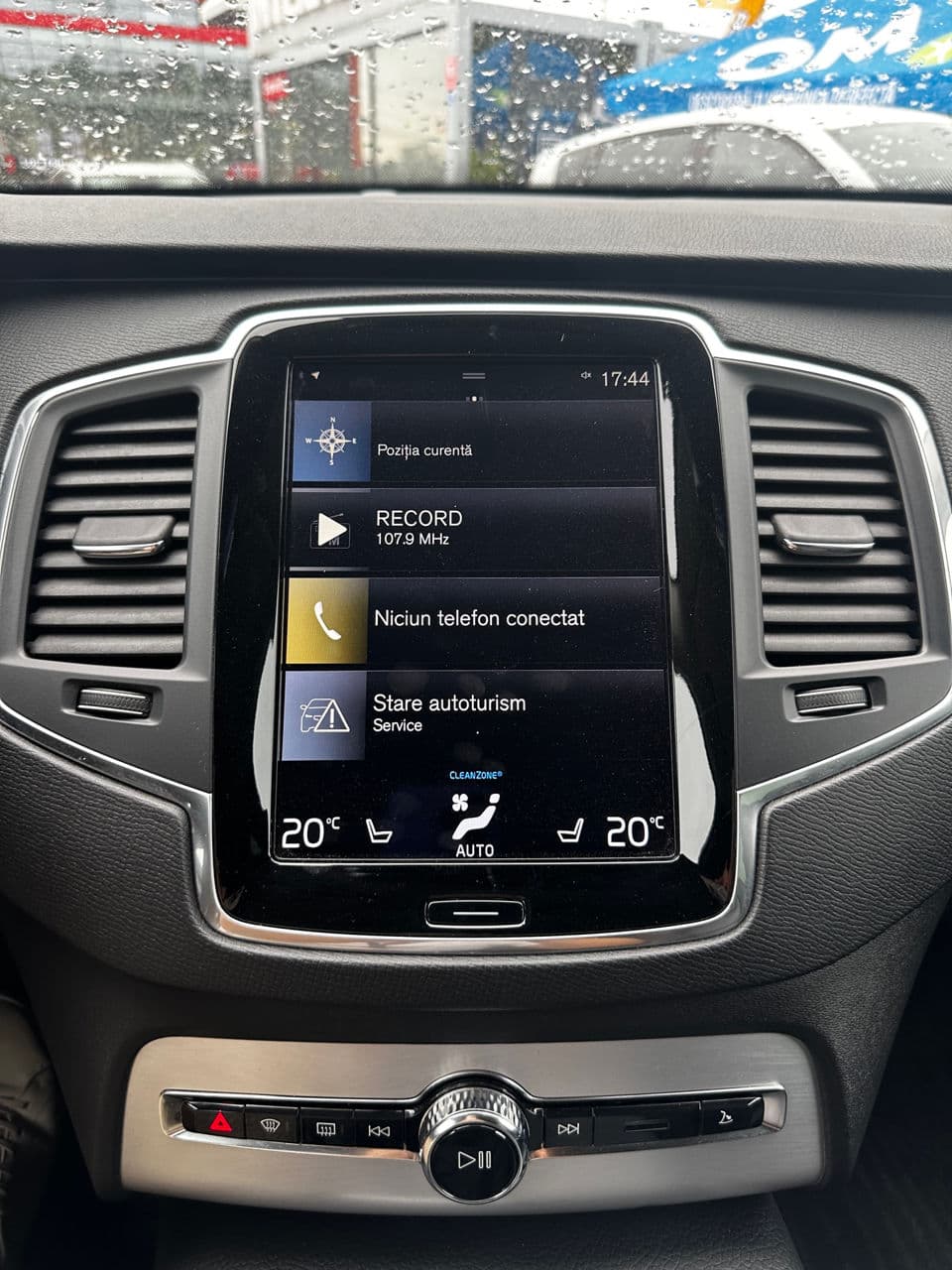 Volvo XC 90 2017 — Миниатюра 8