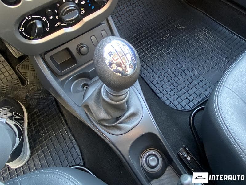 2013 Dacia Duster — Miniatură 9