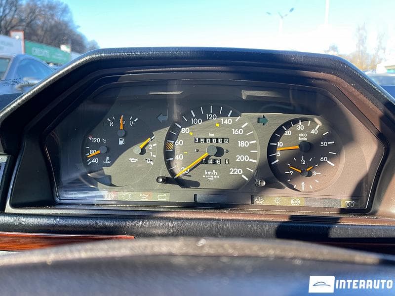 1995 Mercedes E 250 — Miniatură 8