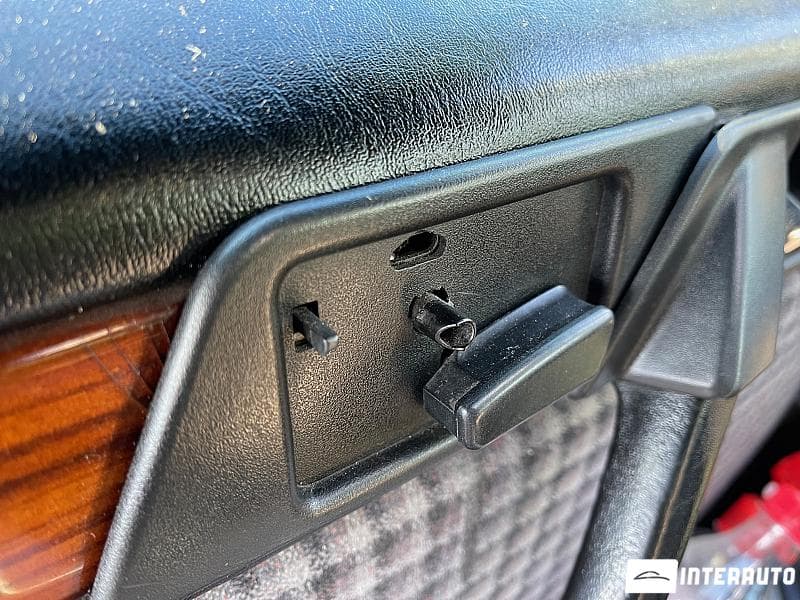 1995 Mercedes E 250 — Miniatură 13