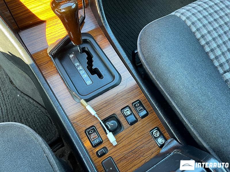 1995 Mercedes E 250 — Miniatură 10