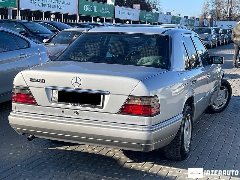 1995 Mercedes E 250 — Miniatură 4