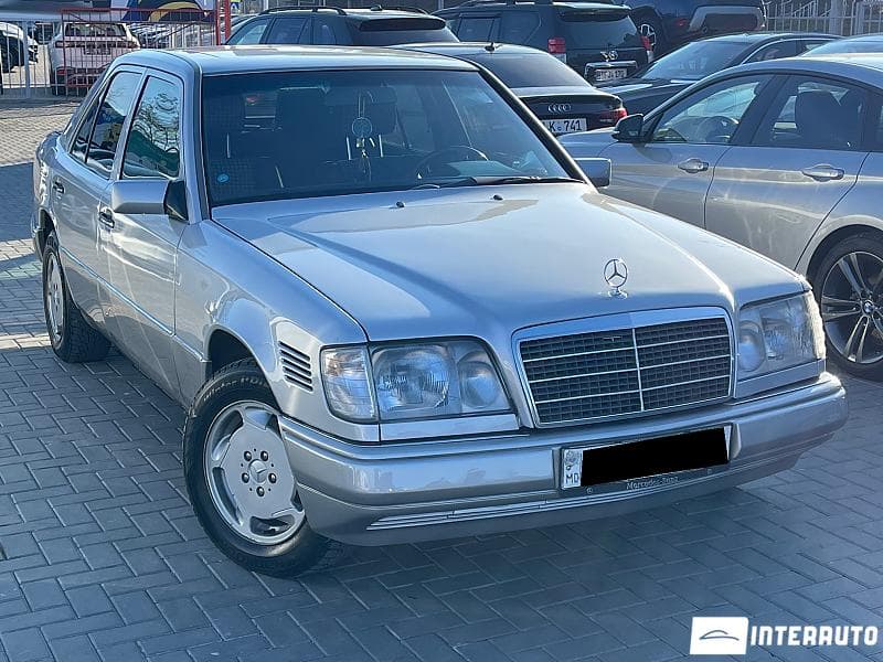 1995 Mercedes E 250 — Miniatură 2