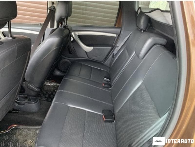 2013 Dacia Duster — Miniatură 8