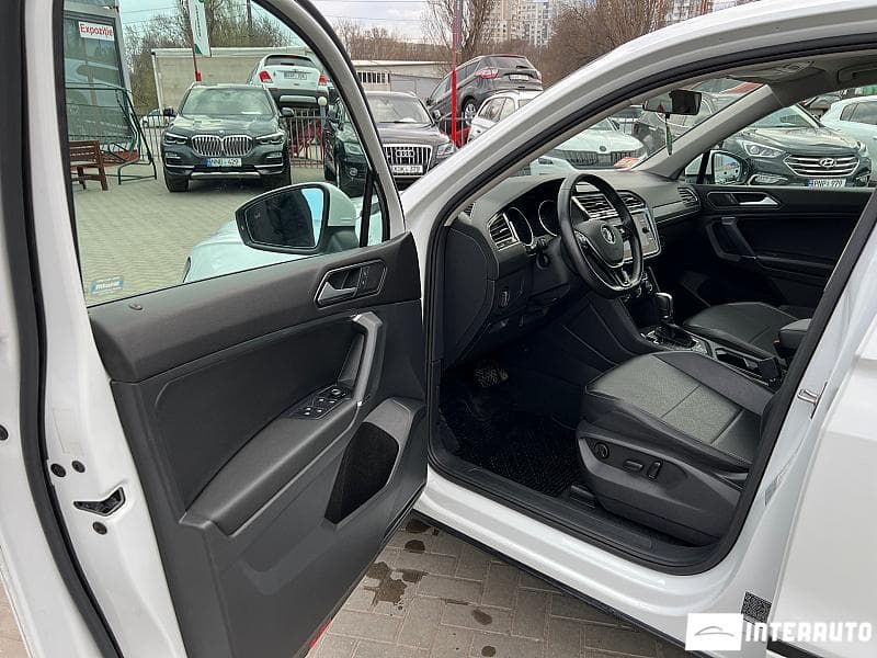 2017 Volkswagen Tiguan — Miniatură 6