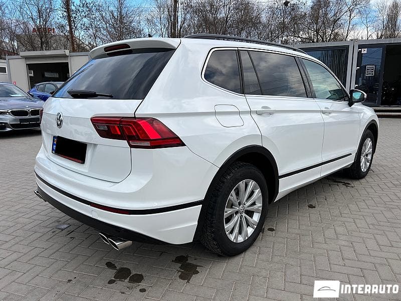 2017 Volkswagen Tiguan — Miniatură 3