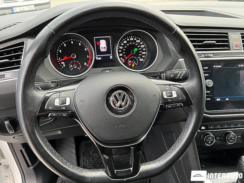 2017 Volkswagen Tiguan — Miniatură 11