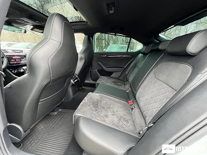 2017 Skoda Superb — Miniatură 9