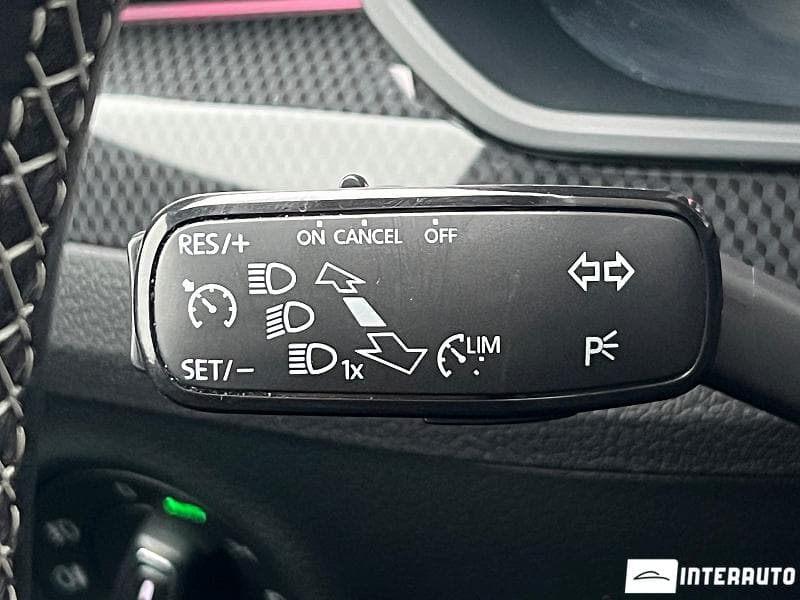 2017 Skoda Superb — Miniatură 16