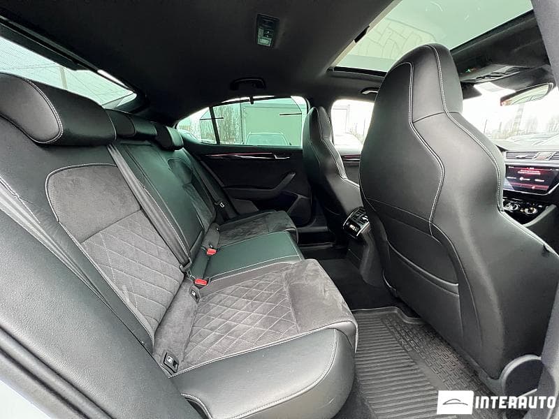 2017 Skoda Superb — Miniatură 10