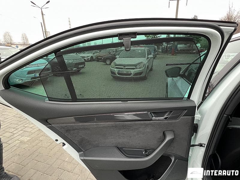 2017 Skoda Superb — Miniatură 24