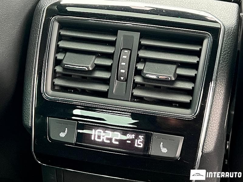 2017 Skoda Superb — Miniatură 15