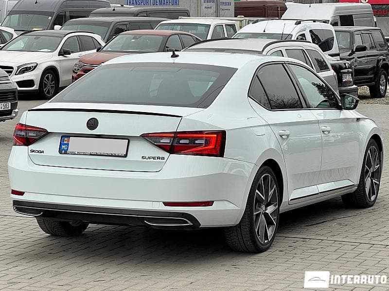 2017 Skoda Superb — Miniatură 2