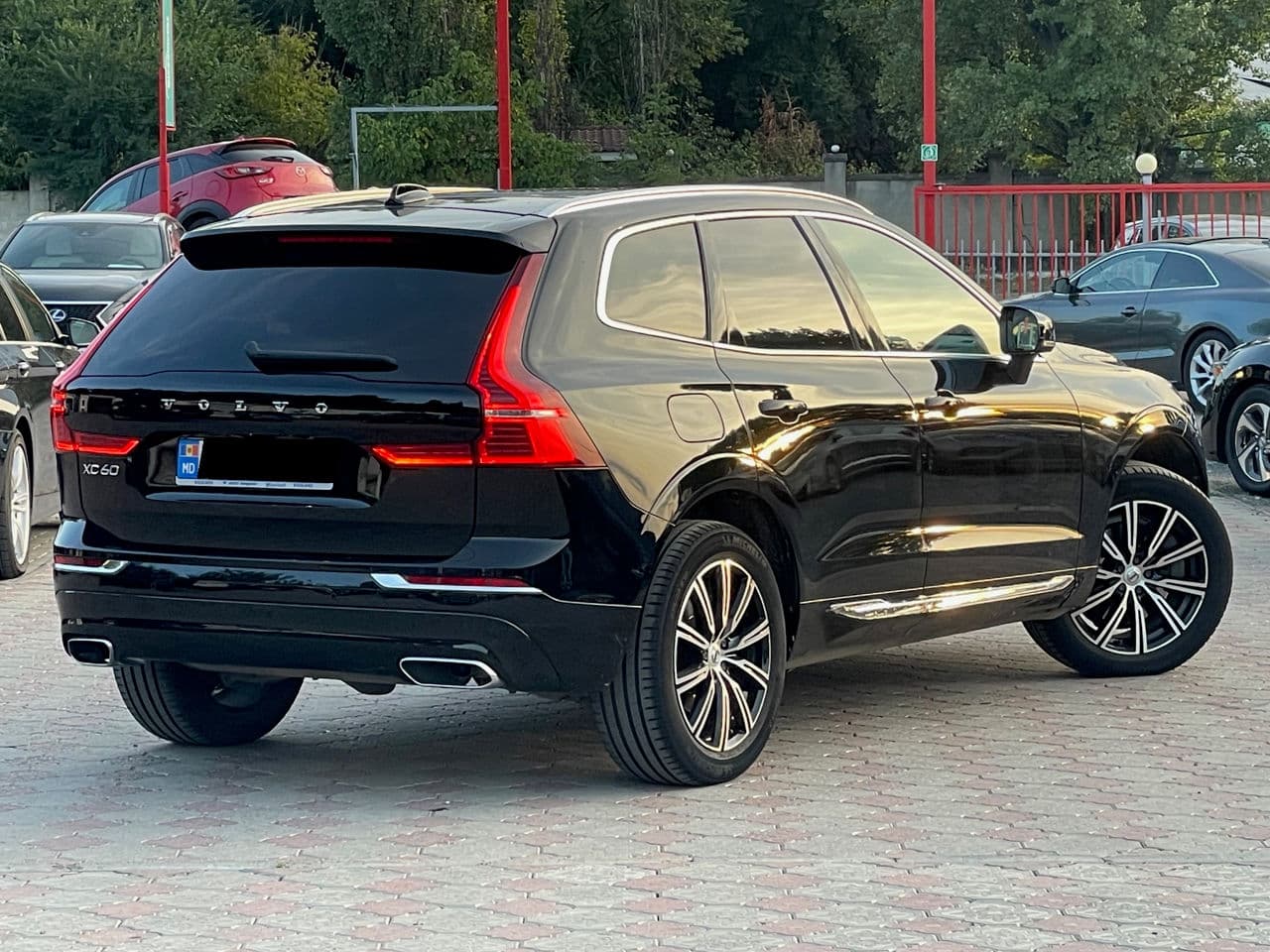 Volvo XC 60 2018 — Миниатюра 3
