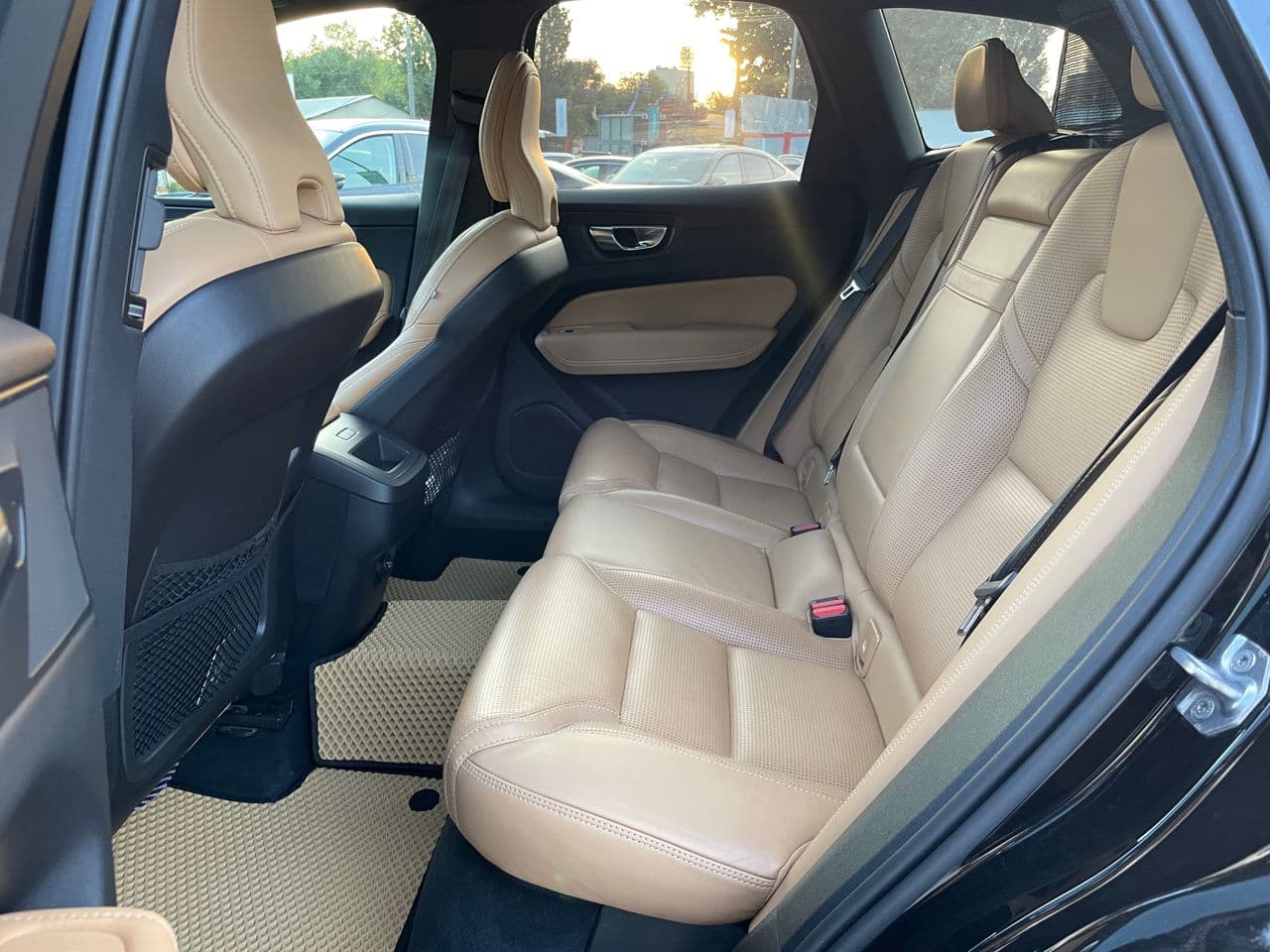 Volvo XC 60 2018 — Миниатюра 18