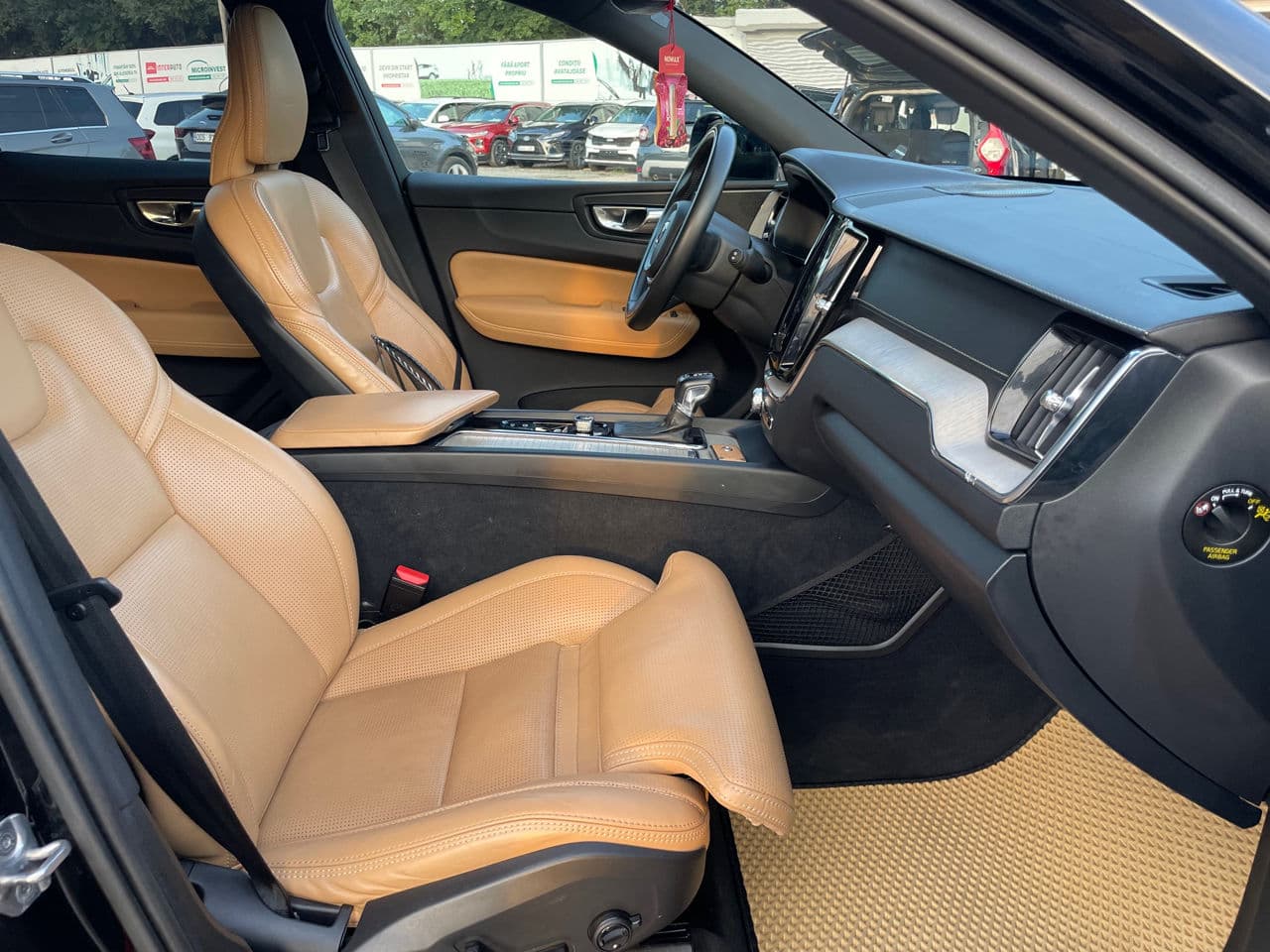 Volvo XC 60 2018 — Миниатюра 17